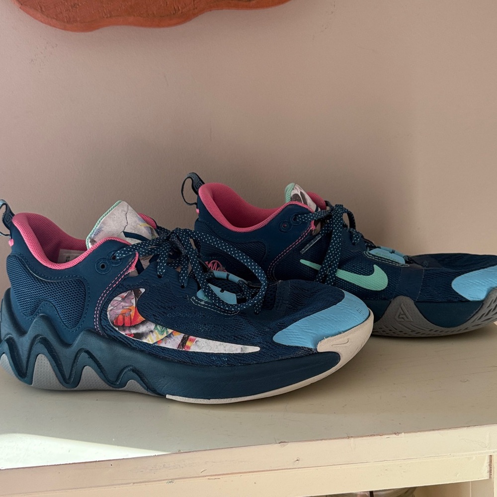 Nike Navy and Pink Athletic Sneakers- volleyball or basketball